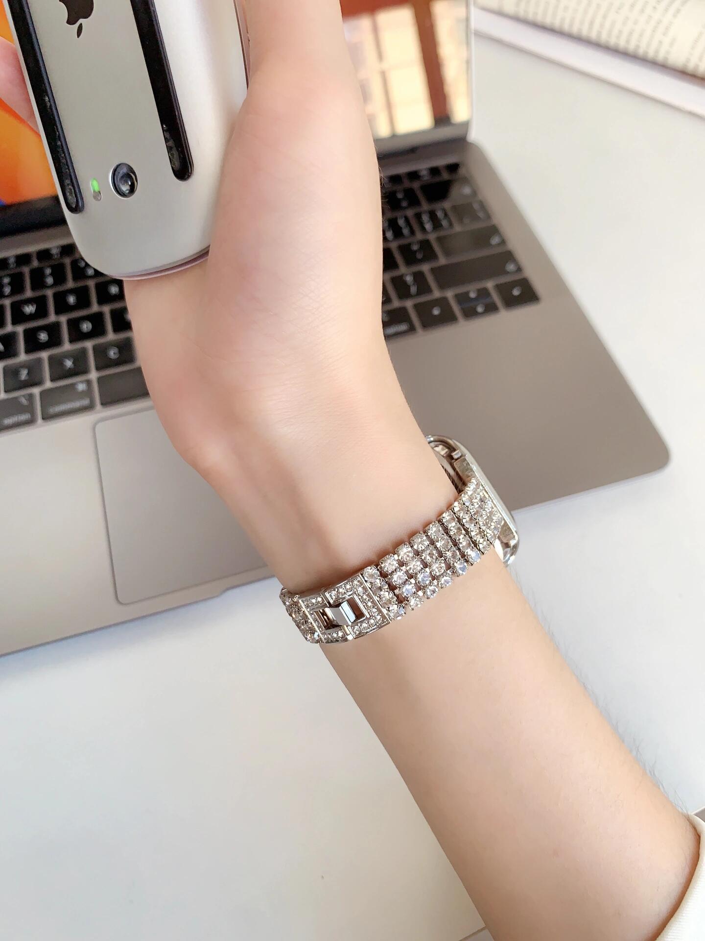 Bonita pulsera ostentosa de lu - Luxury Watch Nice reseña y precio