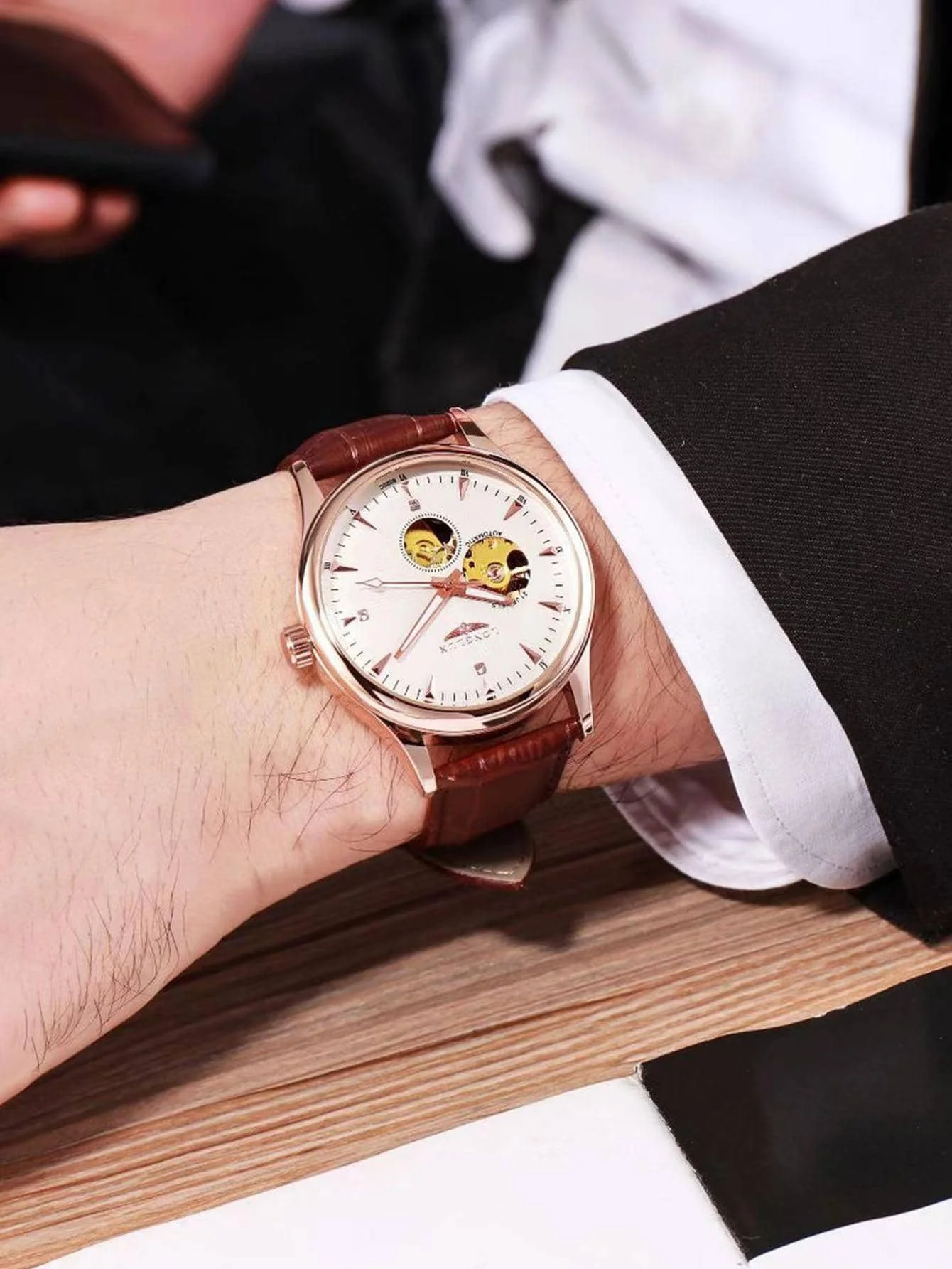 Reloj Automático LONGLUX, Esti - Luxury Watch On Sale reseña y precio